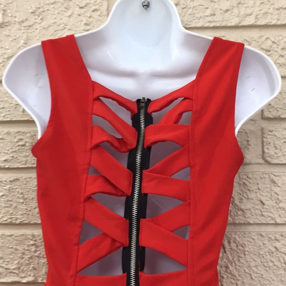 🌹Charlotte Russ Lattice Back Peplum Top - Picture 7 of 8